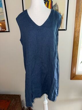 notPerfectLinen Sleeveless V-Neck Linen Crete Tunic Dress in Denim Blue